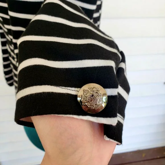 B&W Stripped Cropped Blazer - Picture 7 of 9